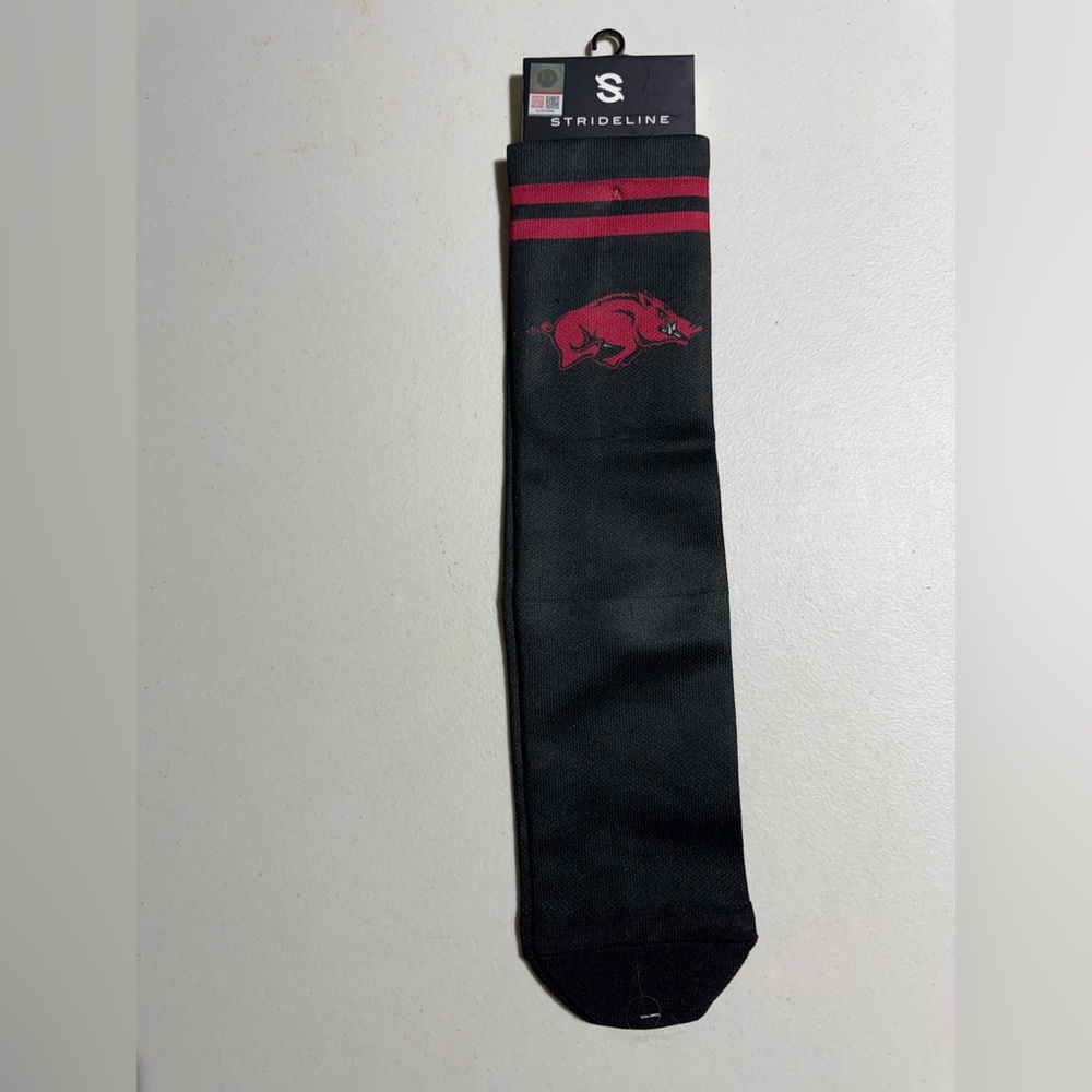Strideline University of Arkansas crew socks‎